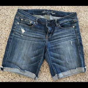 American eagle Bermuda shorts